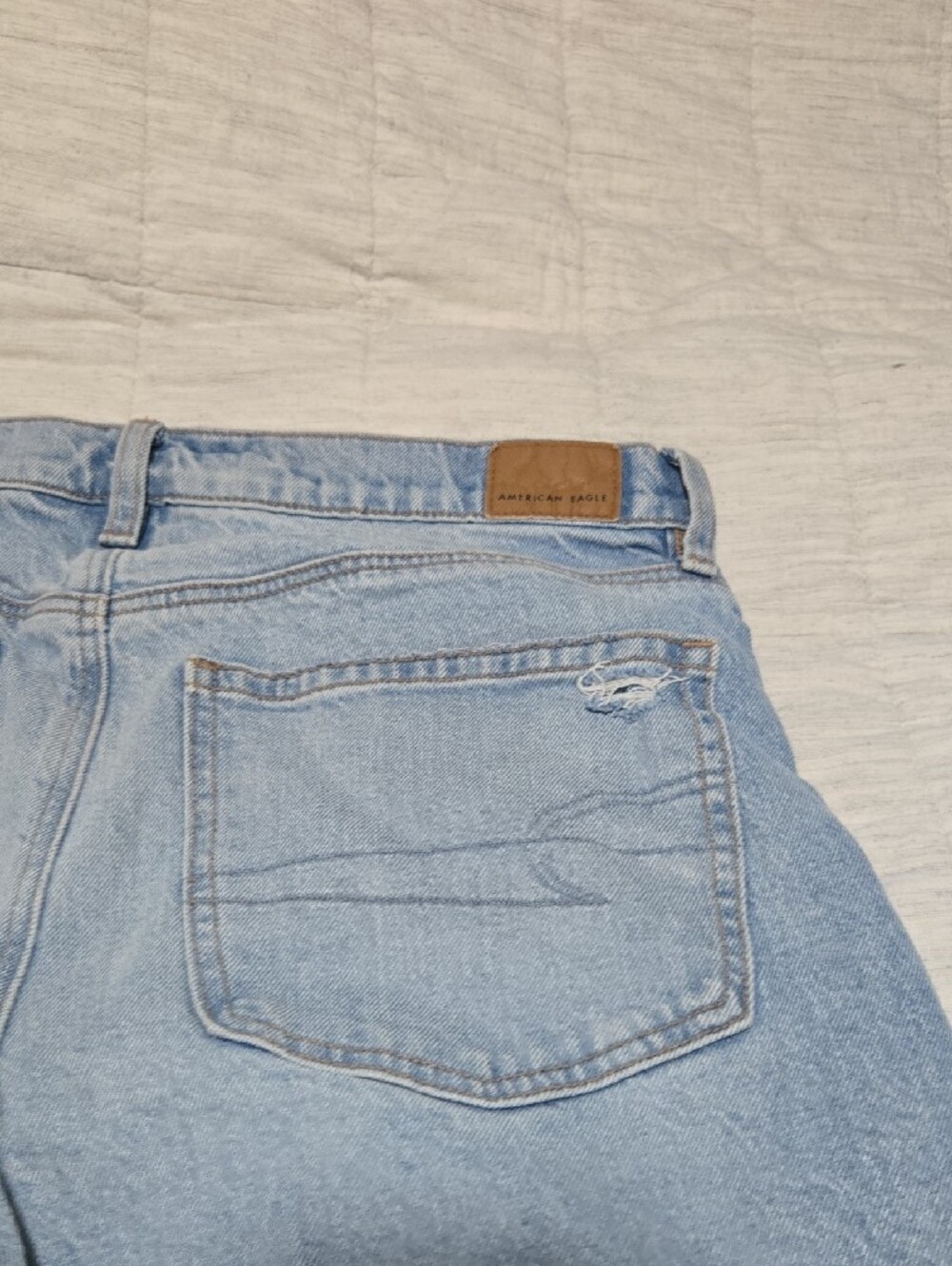 American Eagle Outfitters Light Blue High-Rise Barrel Jeans - Picture 5 of 11
